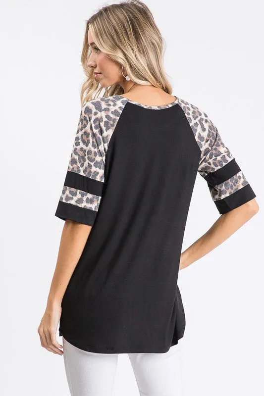 BLACK SHORT SLEEVE PLUS TOP WITH LEOPARD CONTRAST