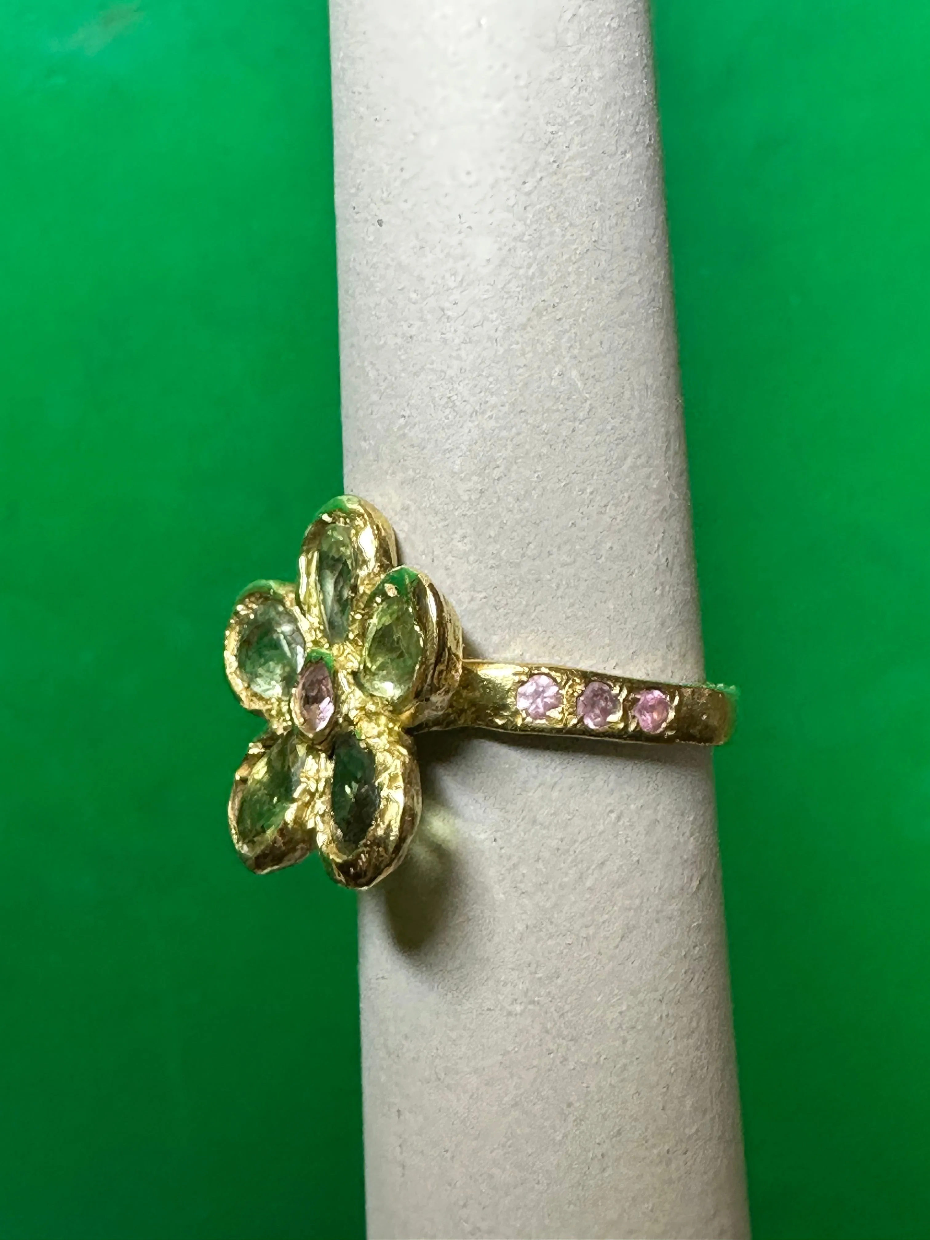 Blossom Sapphires Flower in 18ct Gold One of a kind (Exclusive to Tomfoolery London)