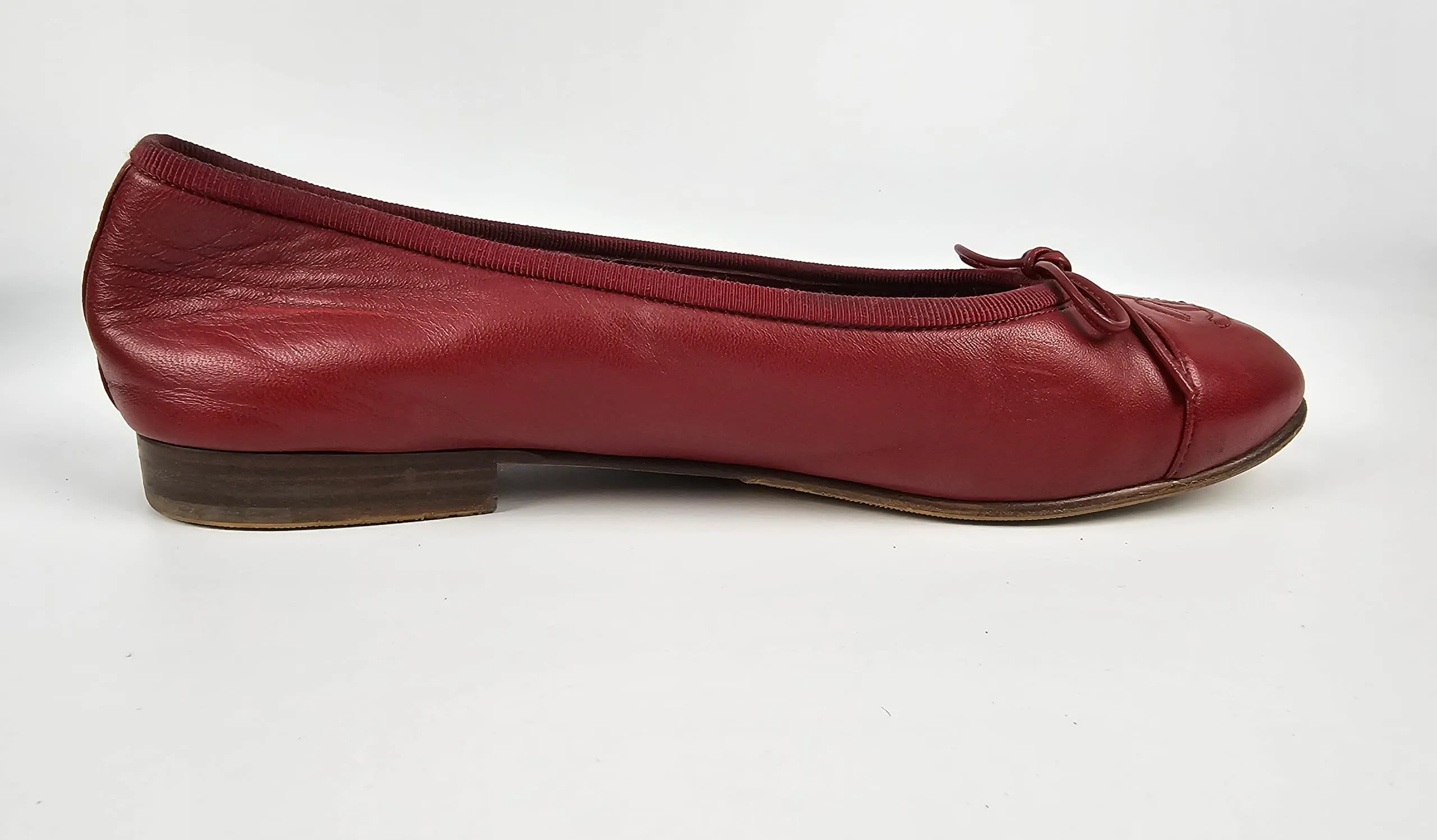 Classic Ballerina Flats in Burgundy Red