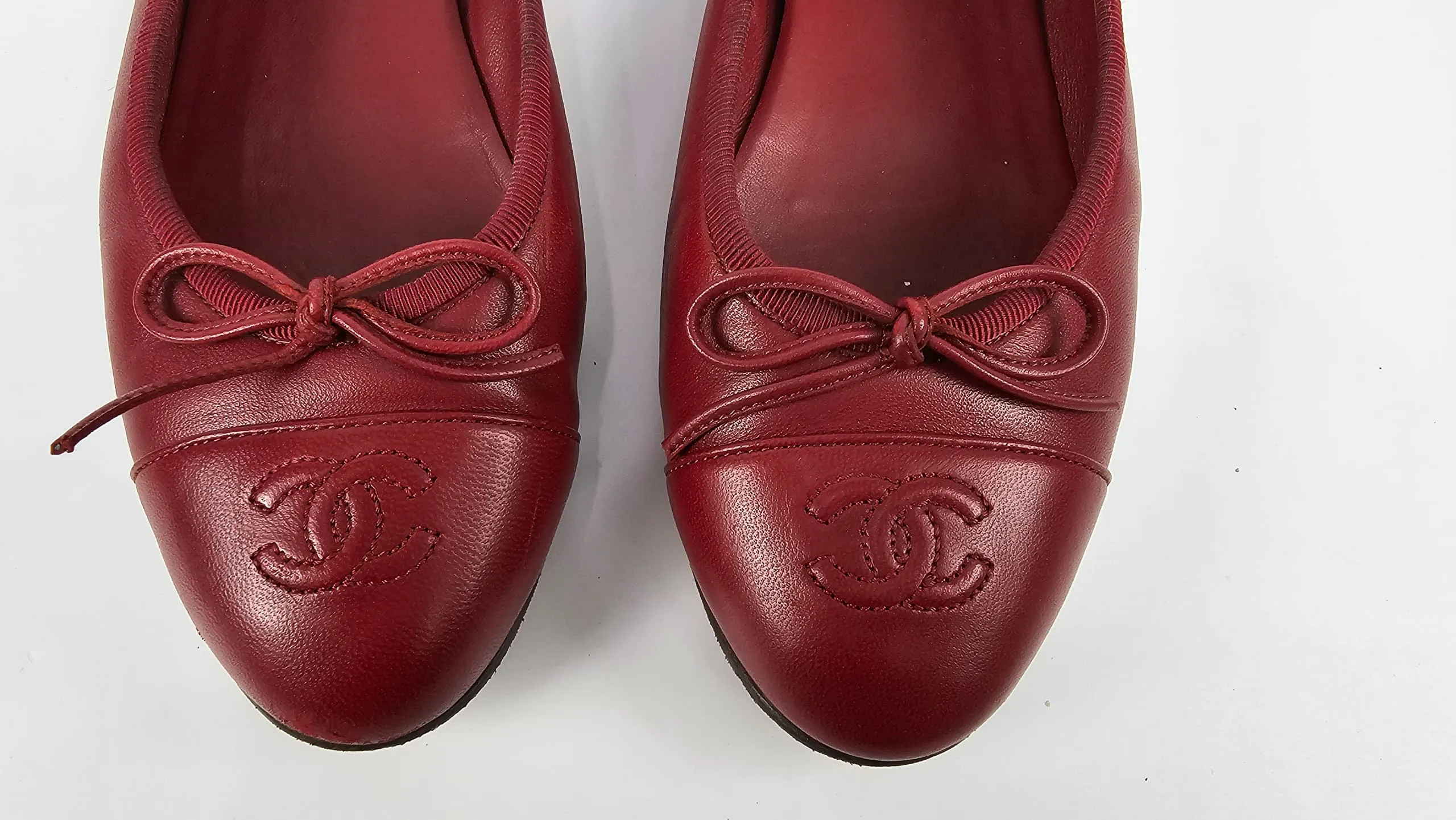 Classic Ballerina Flats in Burgundy Red