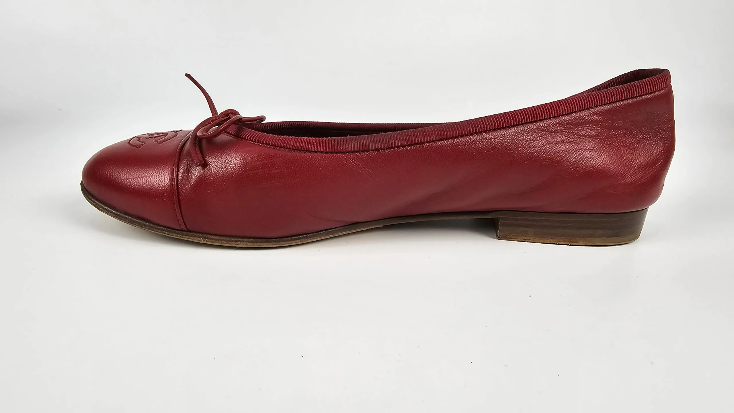 Classic Ballerina Flats in Burgundy Red