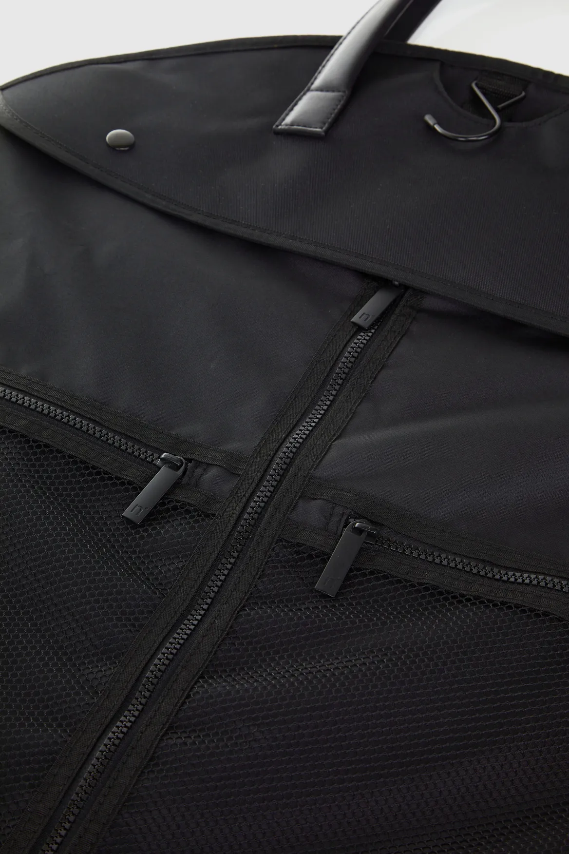 Classic Stori Slim Garment Bag