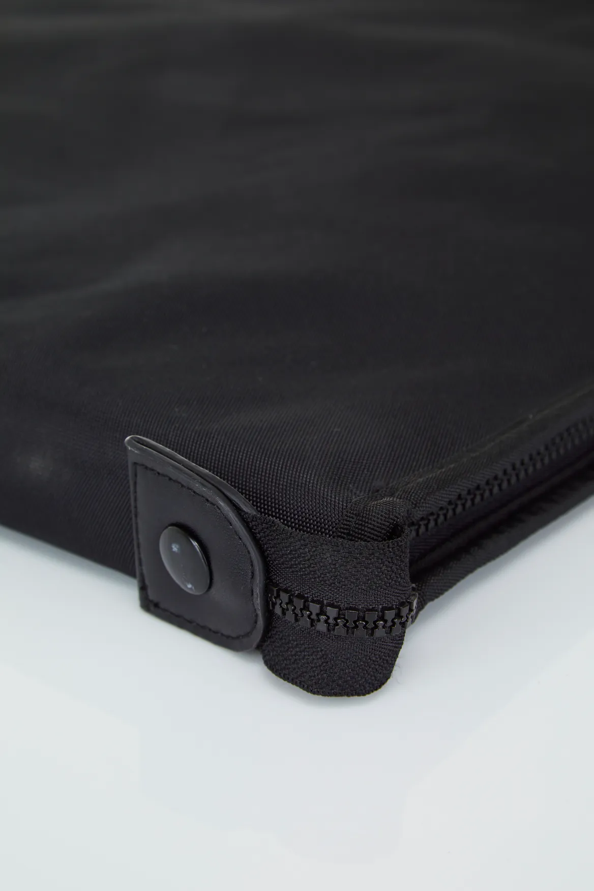 Classic Stori Slim Garment Bag