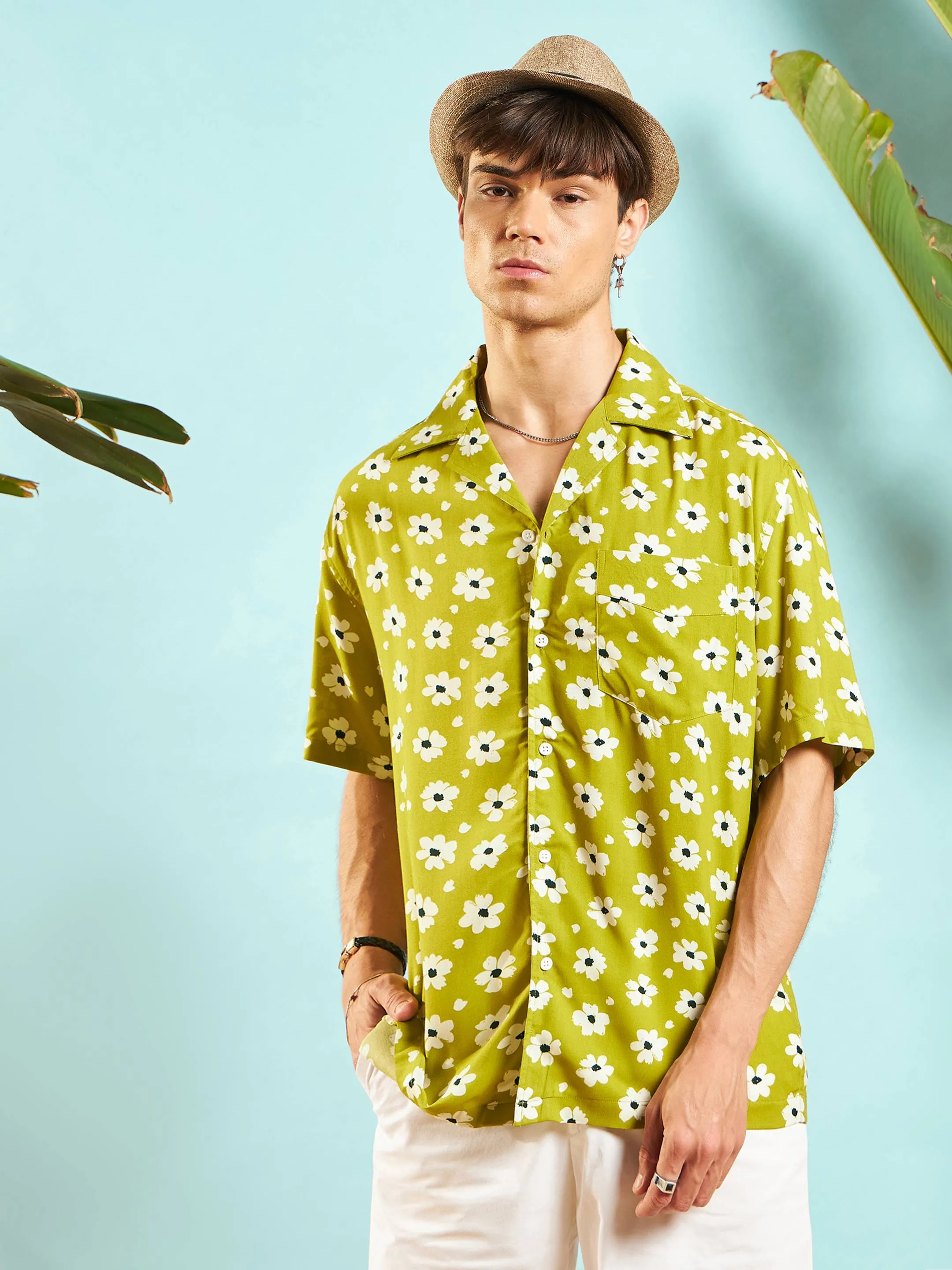 Men Green & White Floral Relax Fit Shirt