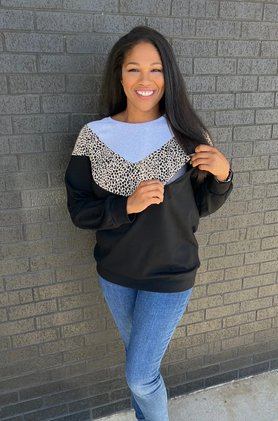 Oversized Chevron Nursing Sweatshirt- Cheetah Black/Cream